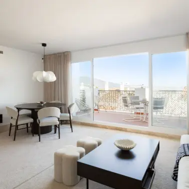 Sale of penthouse in El Paraiso