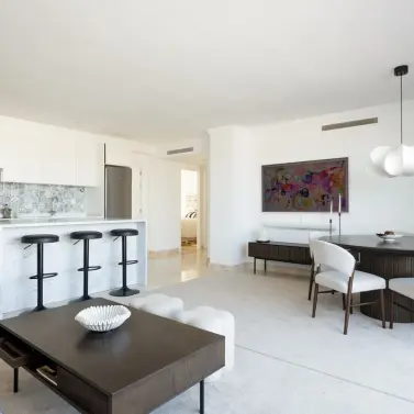 Sale of penthouse in El Paraiso