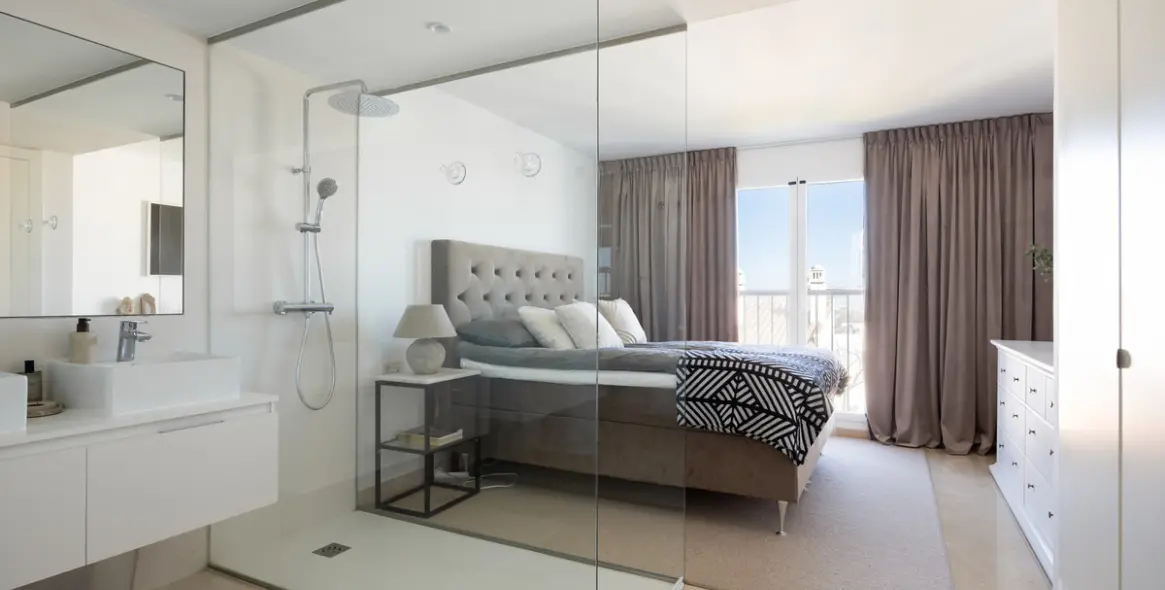 Sale of penthouse in El Paraiso 12