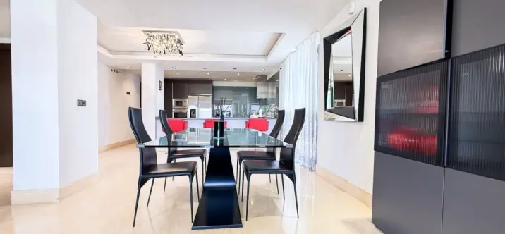 Venta de apartamento en planta media en Atalaya 3