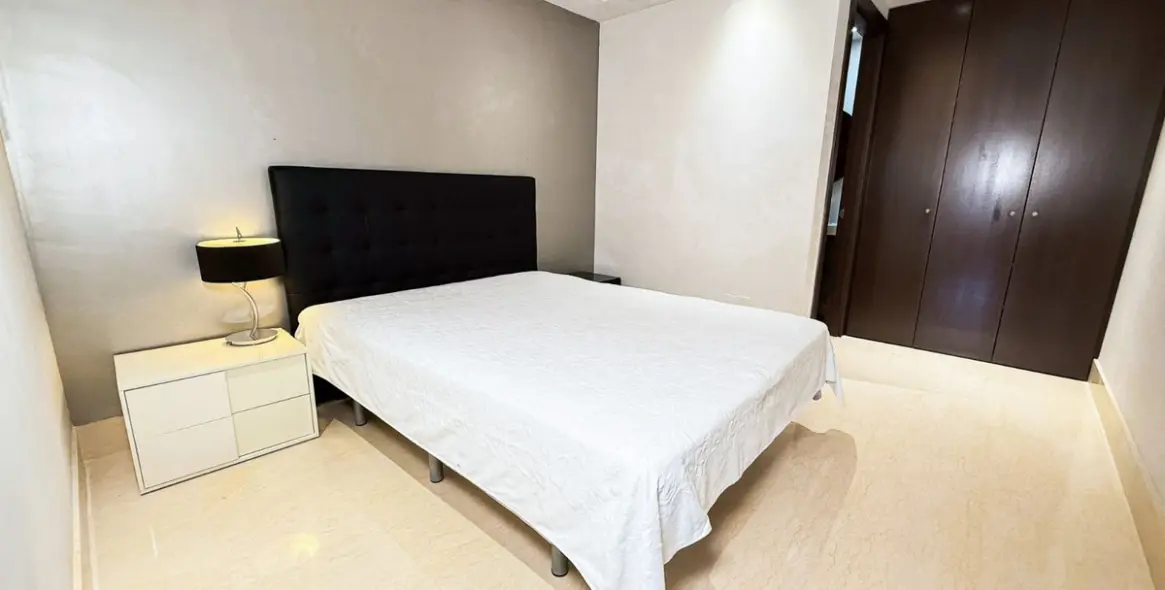 Sale of middle floor apartment in Atalaya 9