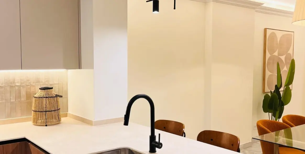 Продажа двухуровневых апартаментов в Marbella 9