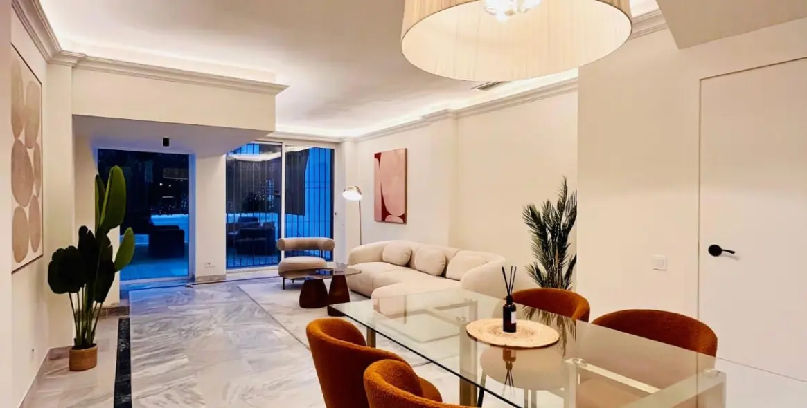 Продажа двухуровневых апартаментов в Marbella 14