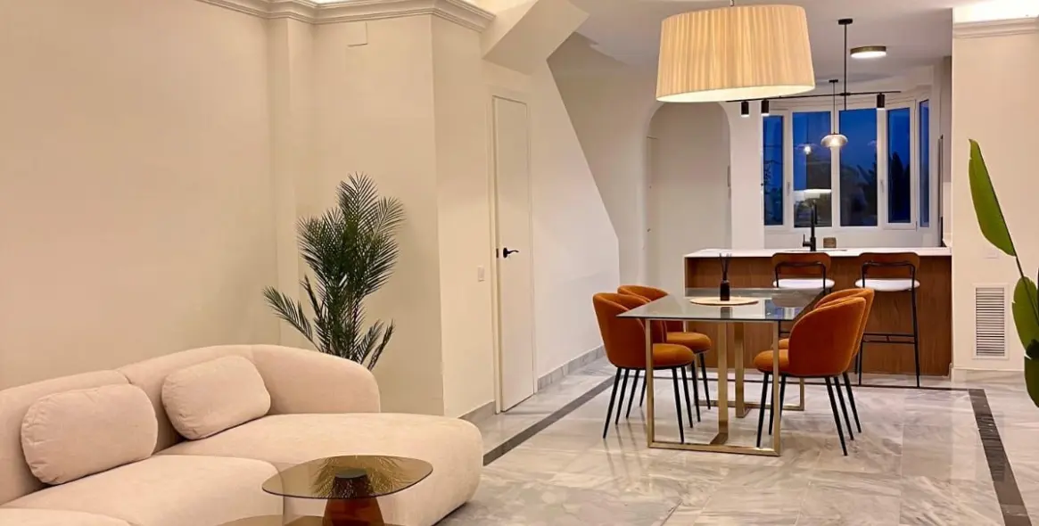 Продажа двухуровневых апартаментов в Marbella 20