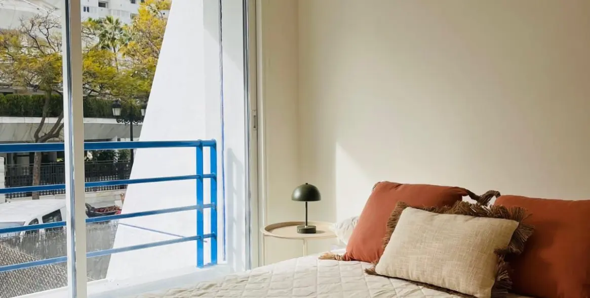 Продажа двухуровневых апартаментов в Marbella 26