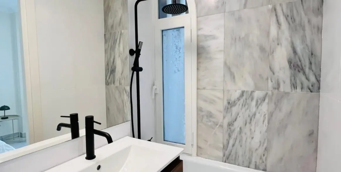 Продажа двухуровневых апартаментов в Marbella 38