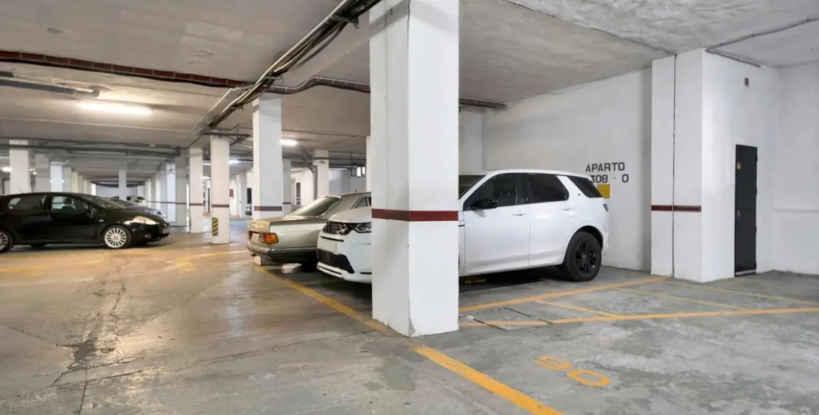 Продажа двухуровневых апартаментов в Marbella 20