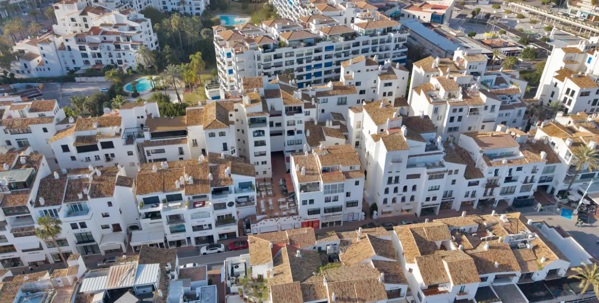 Продажа двухуровневых апартаментов в Marbella 22