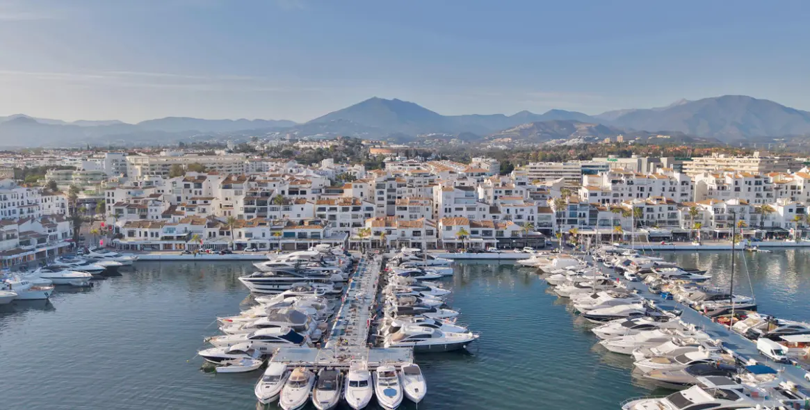 Продажа двухуровневых апартаментов в Marbella 23