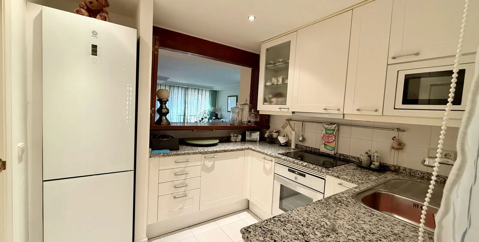 Sale of middle floor apartment in Estepona 6
