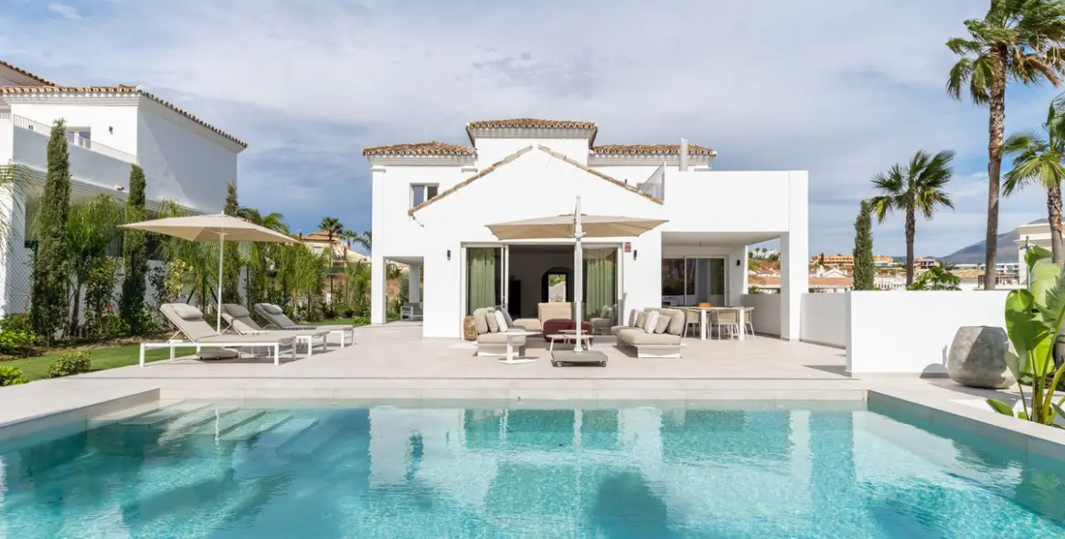 Venta de villa independiente en Casares Playa 2
