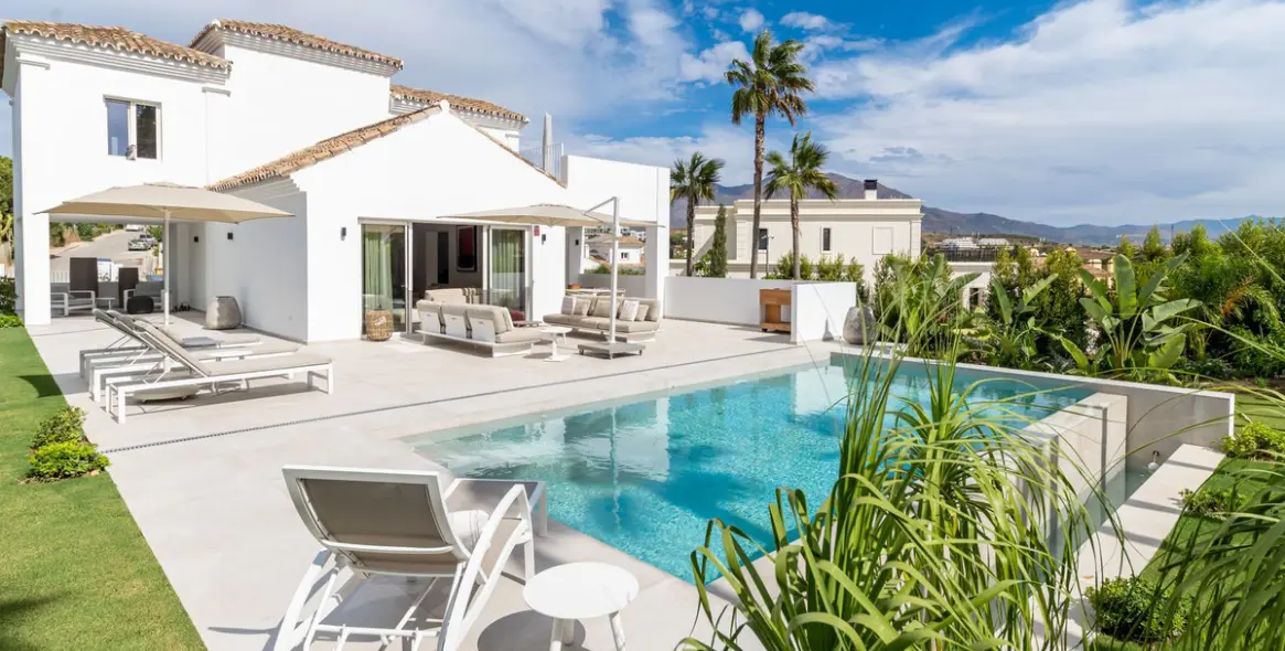 Venta de villa independiente en Casares Playa 3