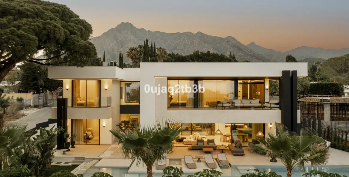 Продажа  отдельно стоящей виллы в Nagüeles 1