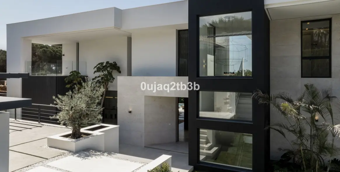 Продажа  отдельно стоящей виллы в Nagüeles 10