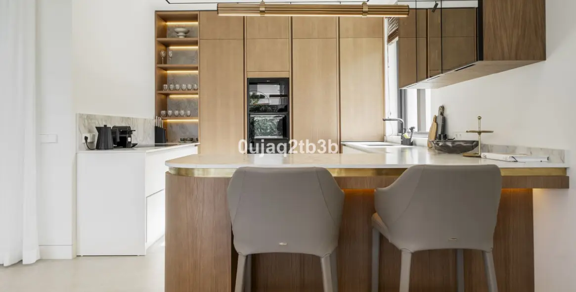 Продажа  отдельно стоящей виллы в Nagüeles 16