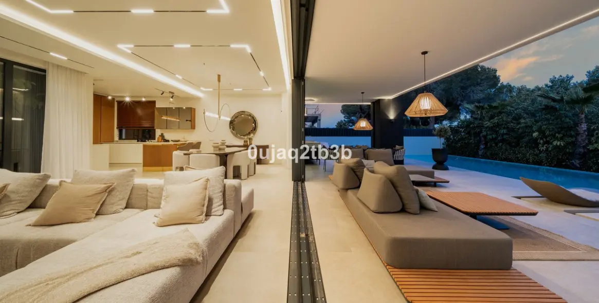 Продажа  отдельно стоящей виллы в Nagüeles 20