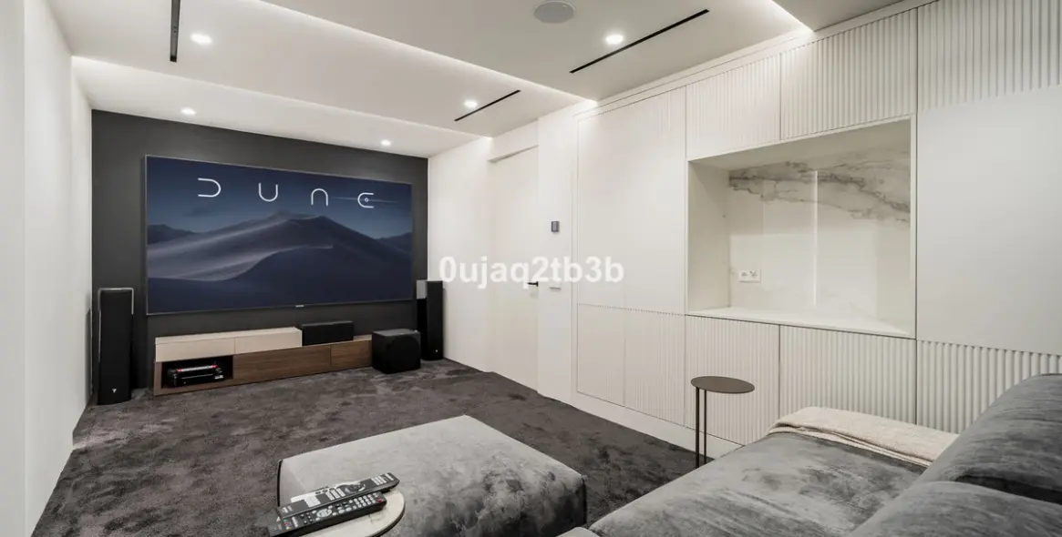 Продажа  отдельно стоящей виллы в Nagüeles 31