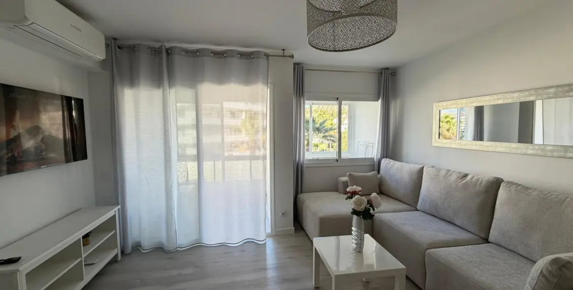 Alquiler a corto plazo de apartamento en planta media en Nueva Andalucía 6