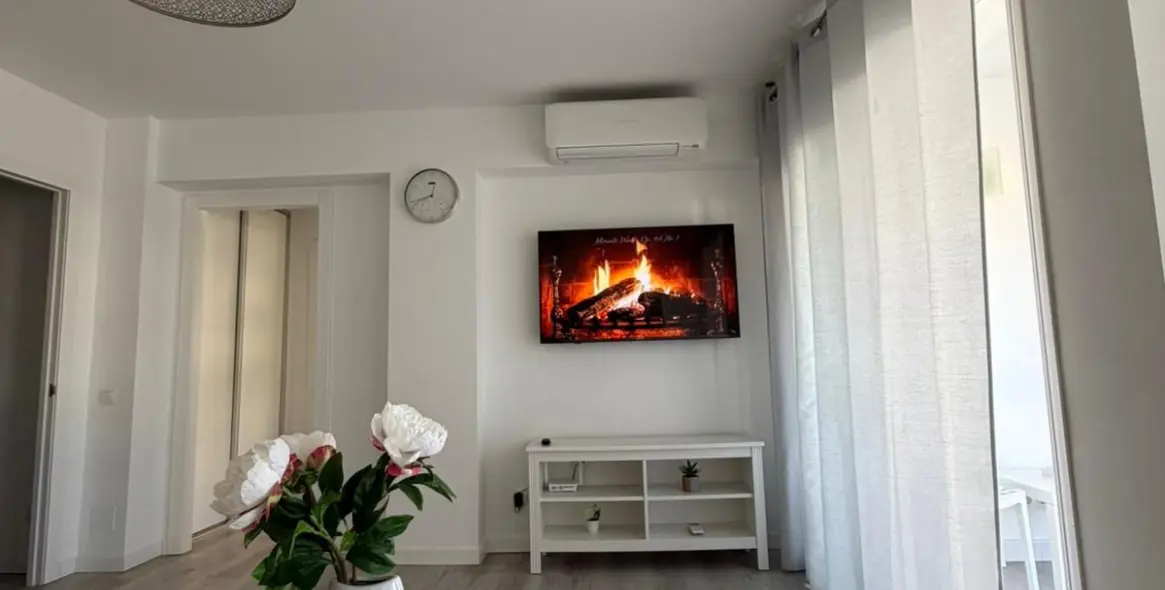 Alquiler a corto plazo de apartamento en planta media en Nueva Andalucía 11