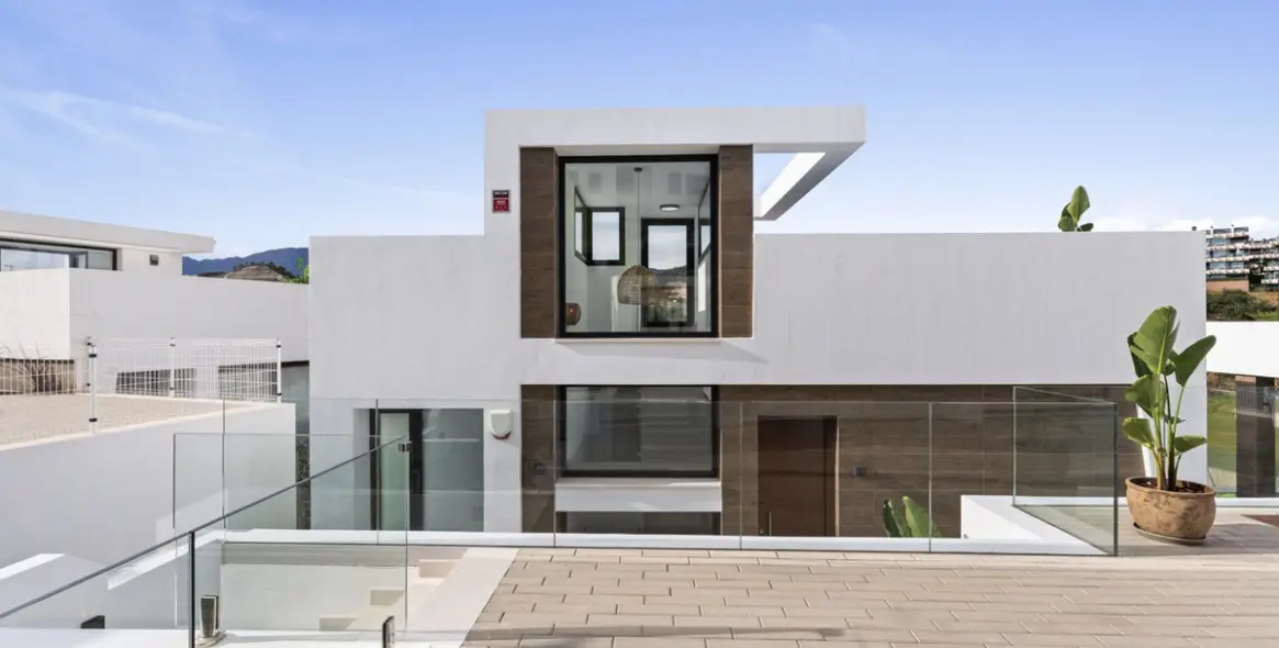 Краткосрочная аренда  отдельно стоящей виллы в Estepona 30