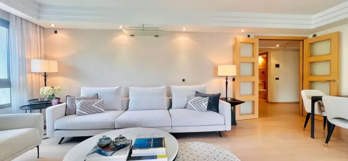 Long-term rent of middle floor apartment in The Golden Mile 3