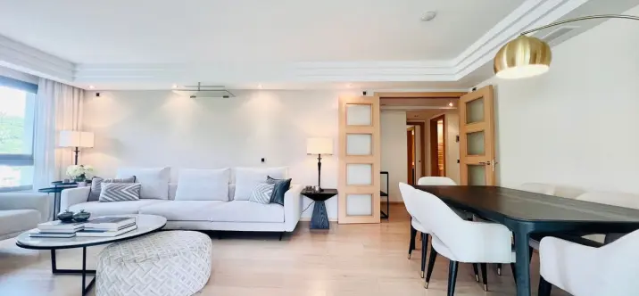 Long-term rent of middle floor apartment in The Golden Mile 4