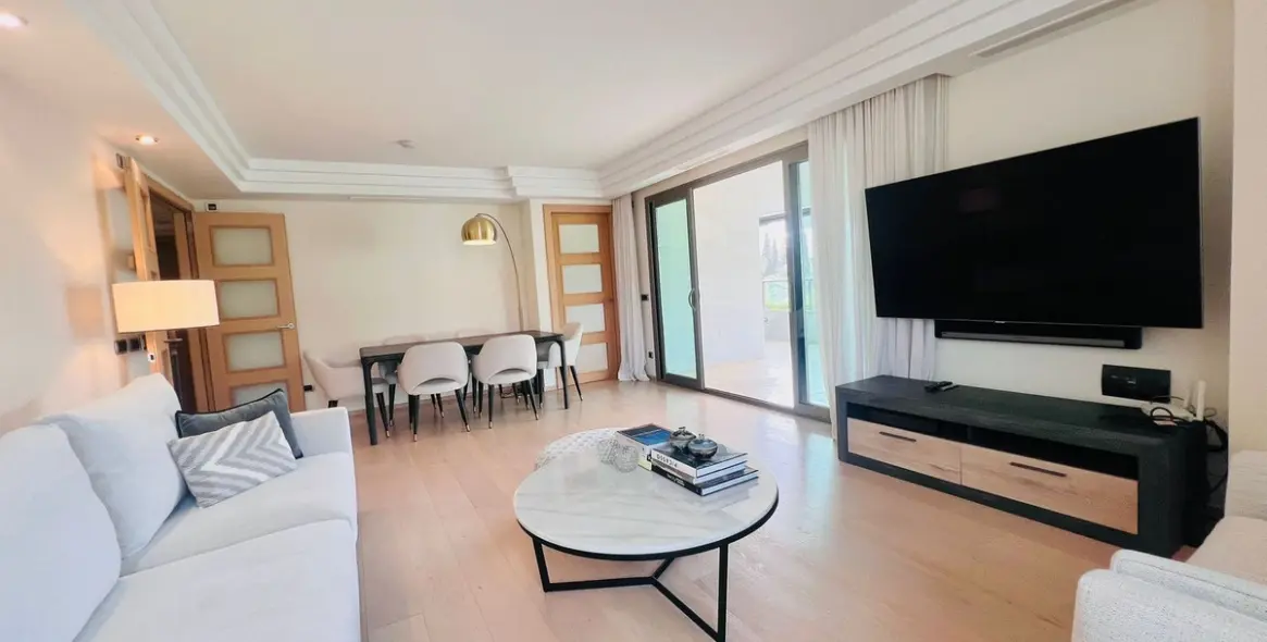 Long-term rent of middle floor apartment in The Golden Mile 7