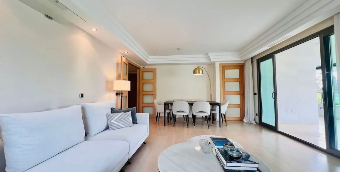 Long-term rent of middle floor apartment in The Golden Mile 8