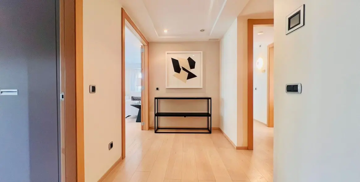 Long-term rent of middle floor apartment in The Golden Mile 9