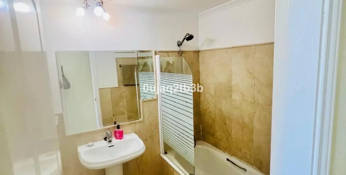 Long-term rent of middle floor apartment in San Pedro de Alcántara 3