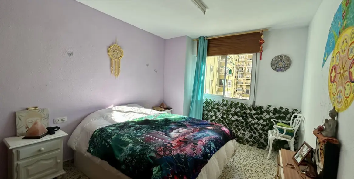 Sale of middle floor apartment in Torremolinos Centro 3