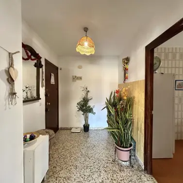 Sale of middle floor apartment in Torremolinos Centro