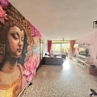 Sale of middle floor apartment in Torremolinos Centro