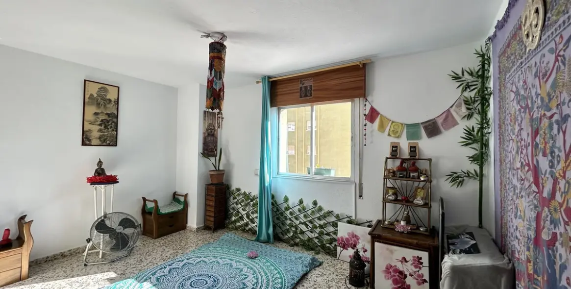 Sale of middle floor apartment in Torremolinos Centro 7