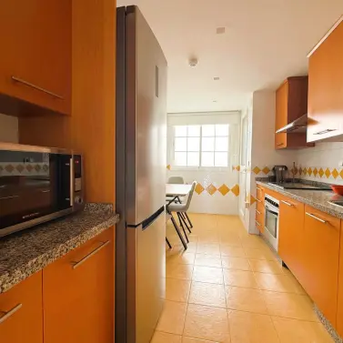 Venta de apartamento en planta media en Río Real