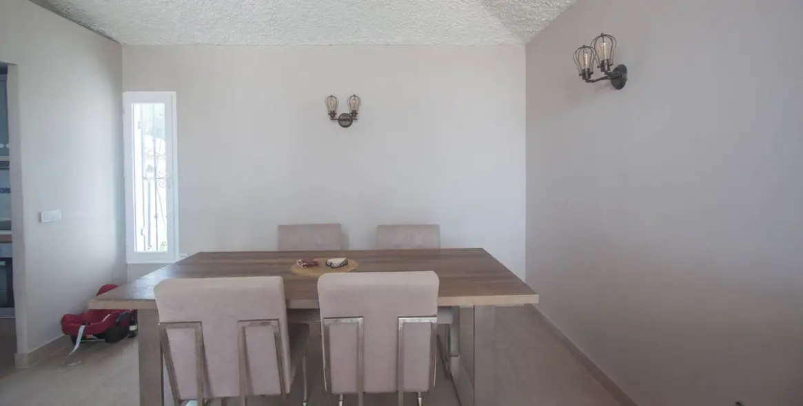 Sale of townhouse in Estepona 2