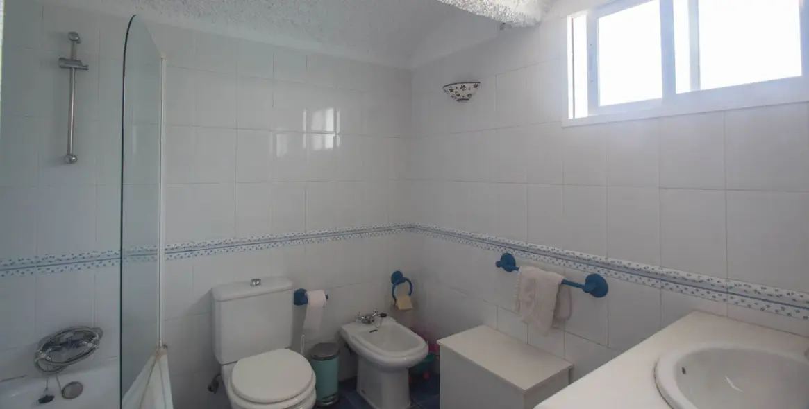 Sale of townhouse in Estepona 9