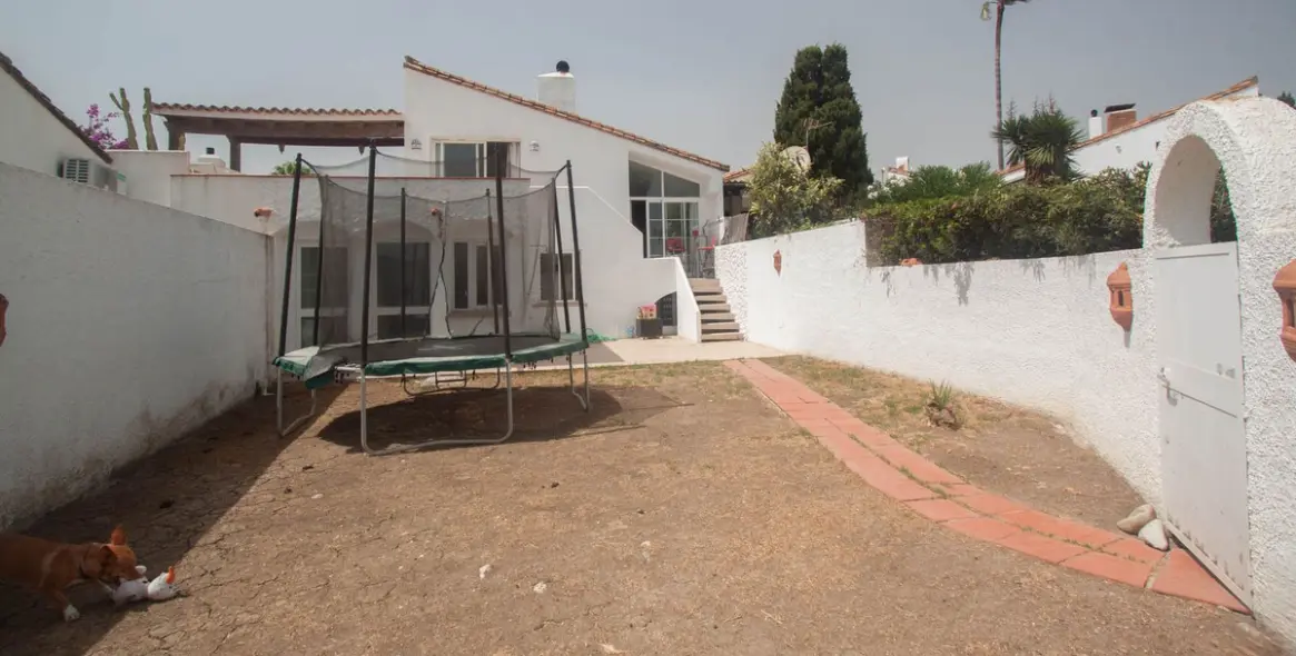 Sale of townhouse in Estepona 13