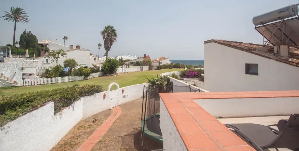 Sale of townhouse in Estepona 14