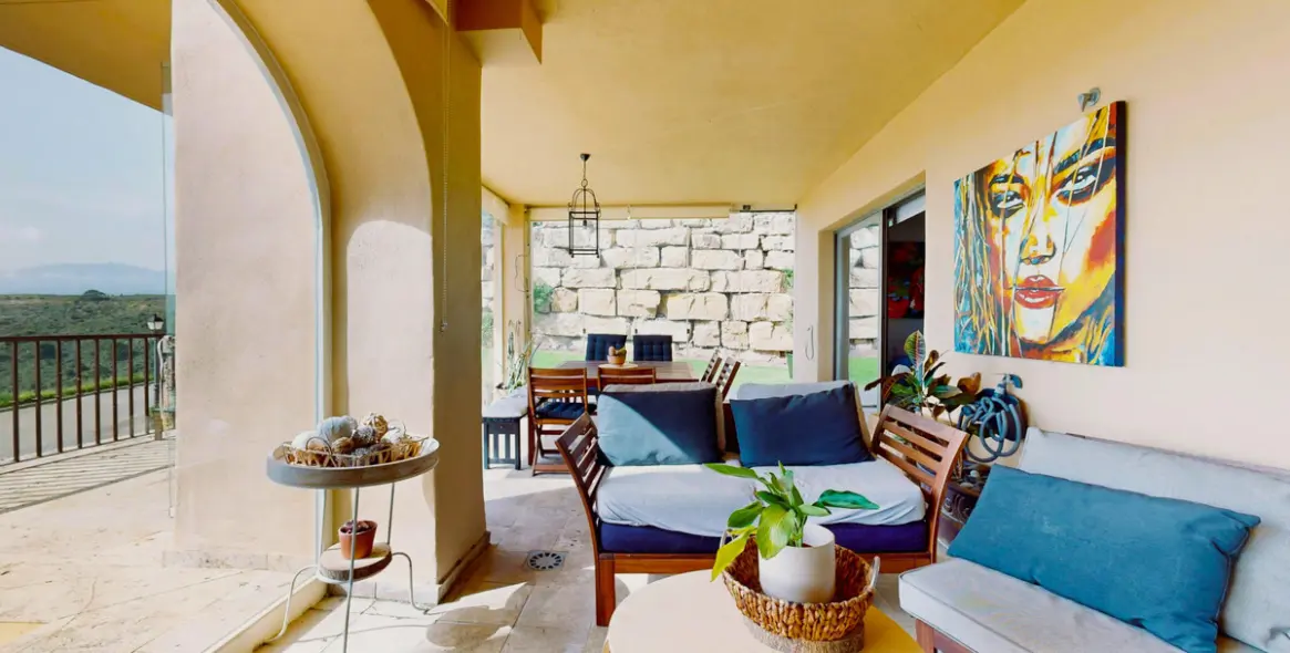 Venta de apartamento en planta baja en El Paraiso 11