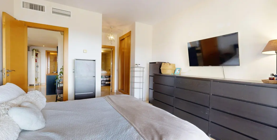 Sale of ground floor apartment in Benahavís 27