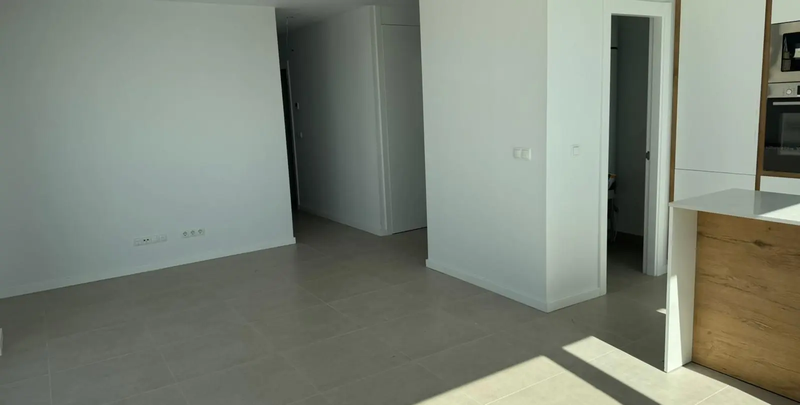 Sale of penthouse in Estepona 2