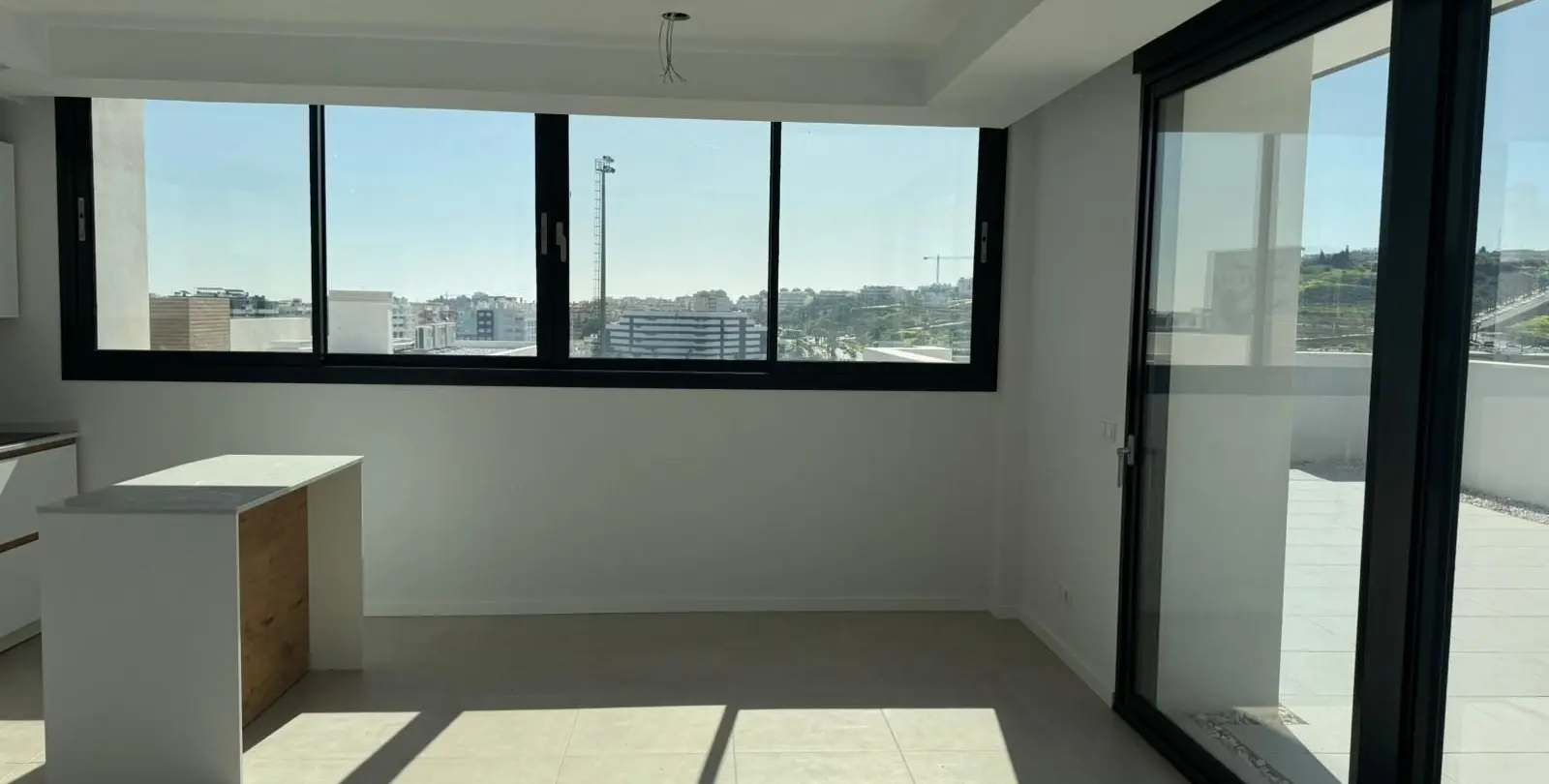 Sale of penthouse in Estepona 4