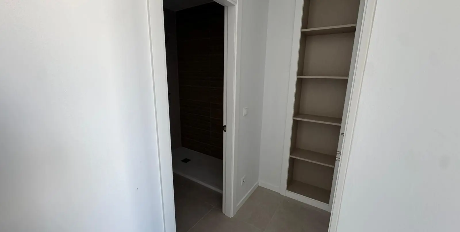 Sale of penthouse in Estepona 12