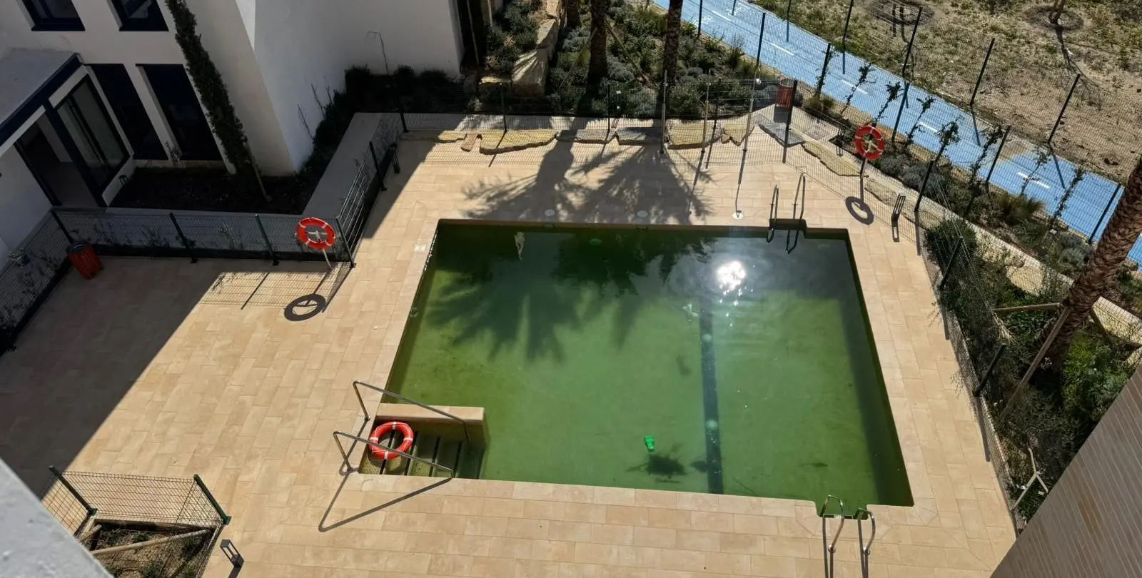 Sale of penthouse in Estepona 15