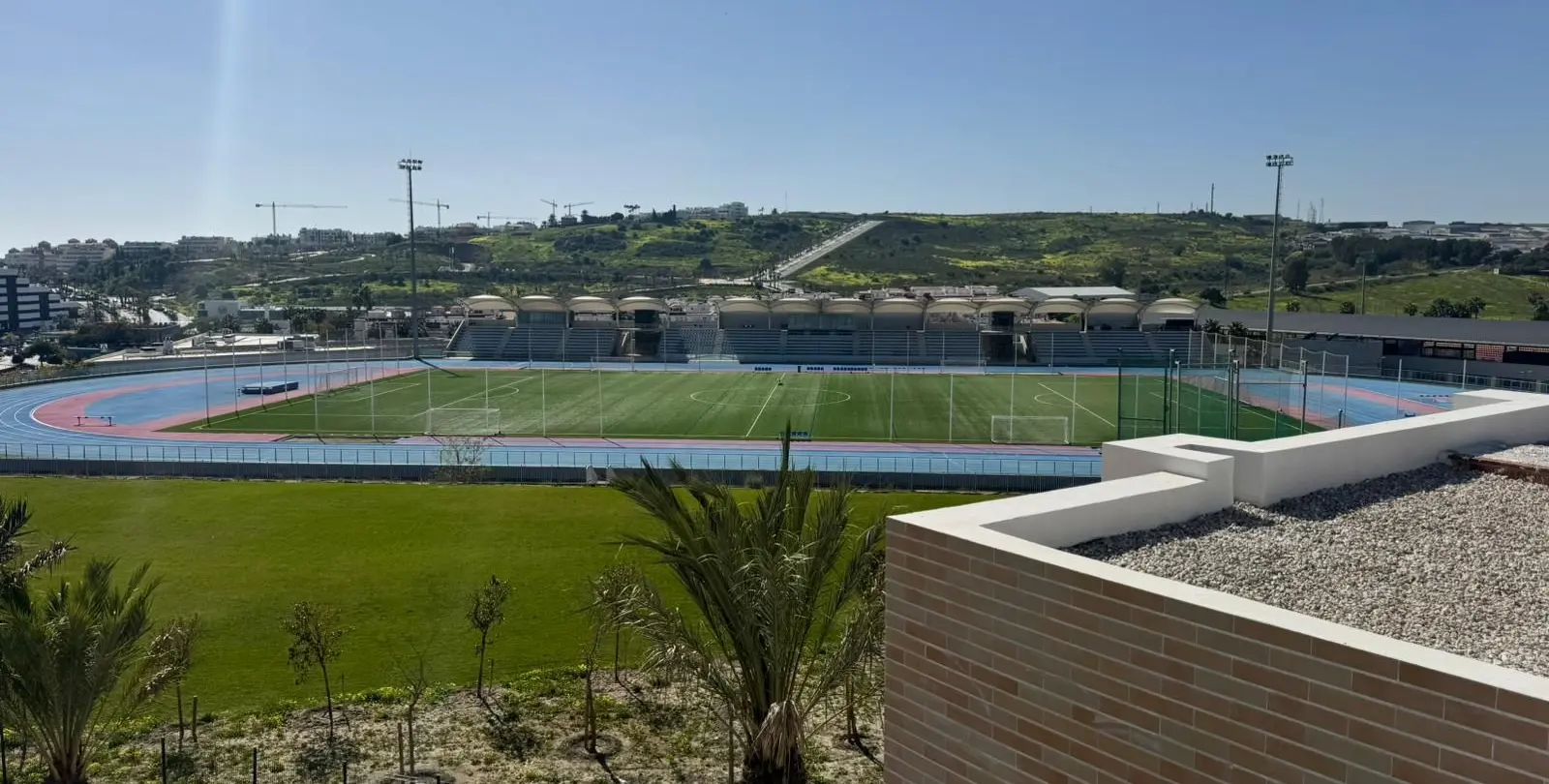Sale of penthouse in Estepona 16