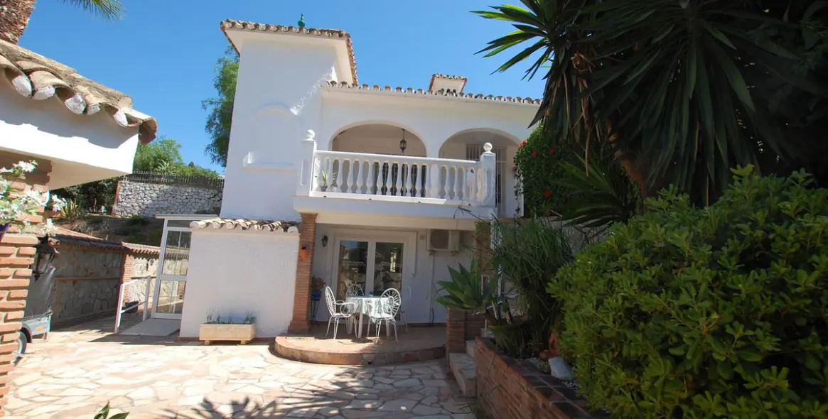 Sale of detached villa in Mijas Costa 2