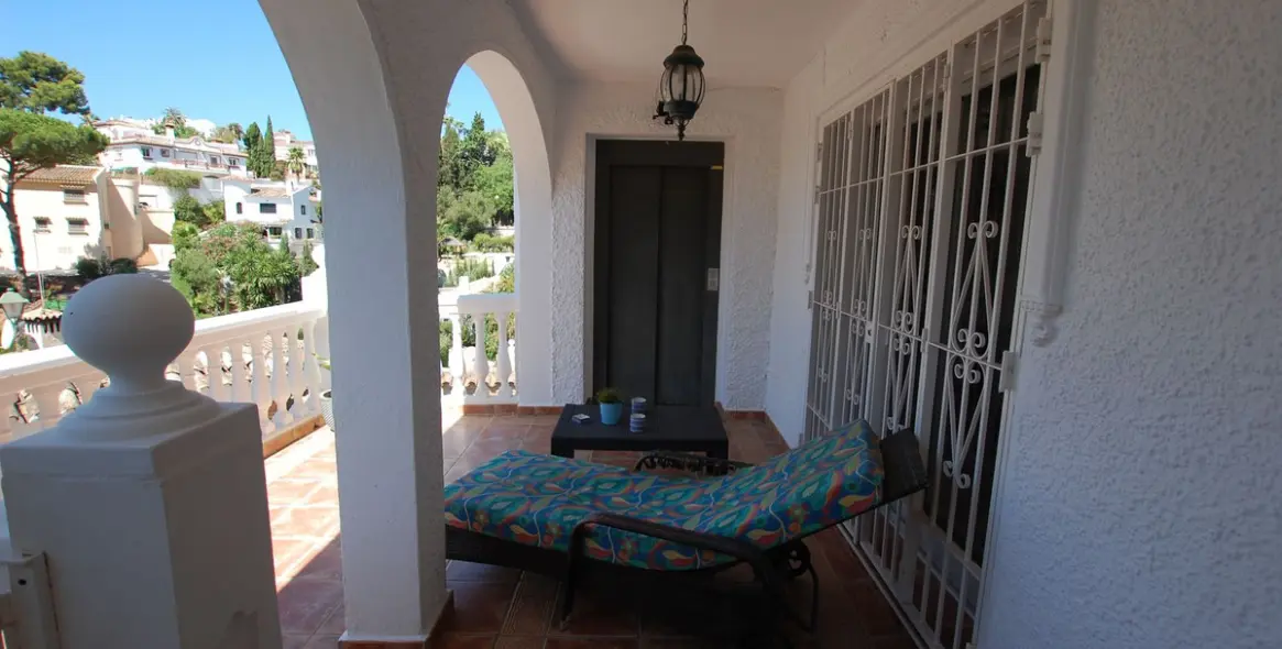 Sale of detached villa in Mijas Costa 18