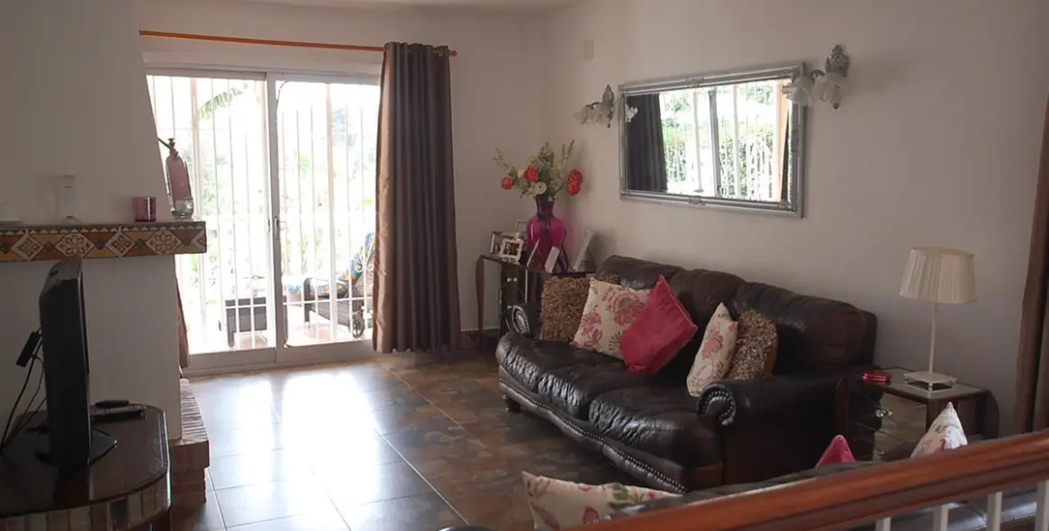 Продажа  отдельно стоящей виллы в Campo Mijas 24