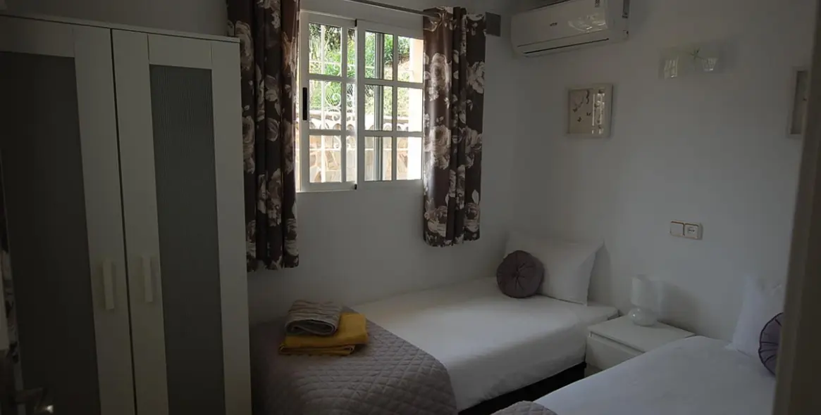 Продажа  отдельно стоящей виллы в Campo Mijas 33